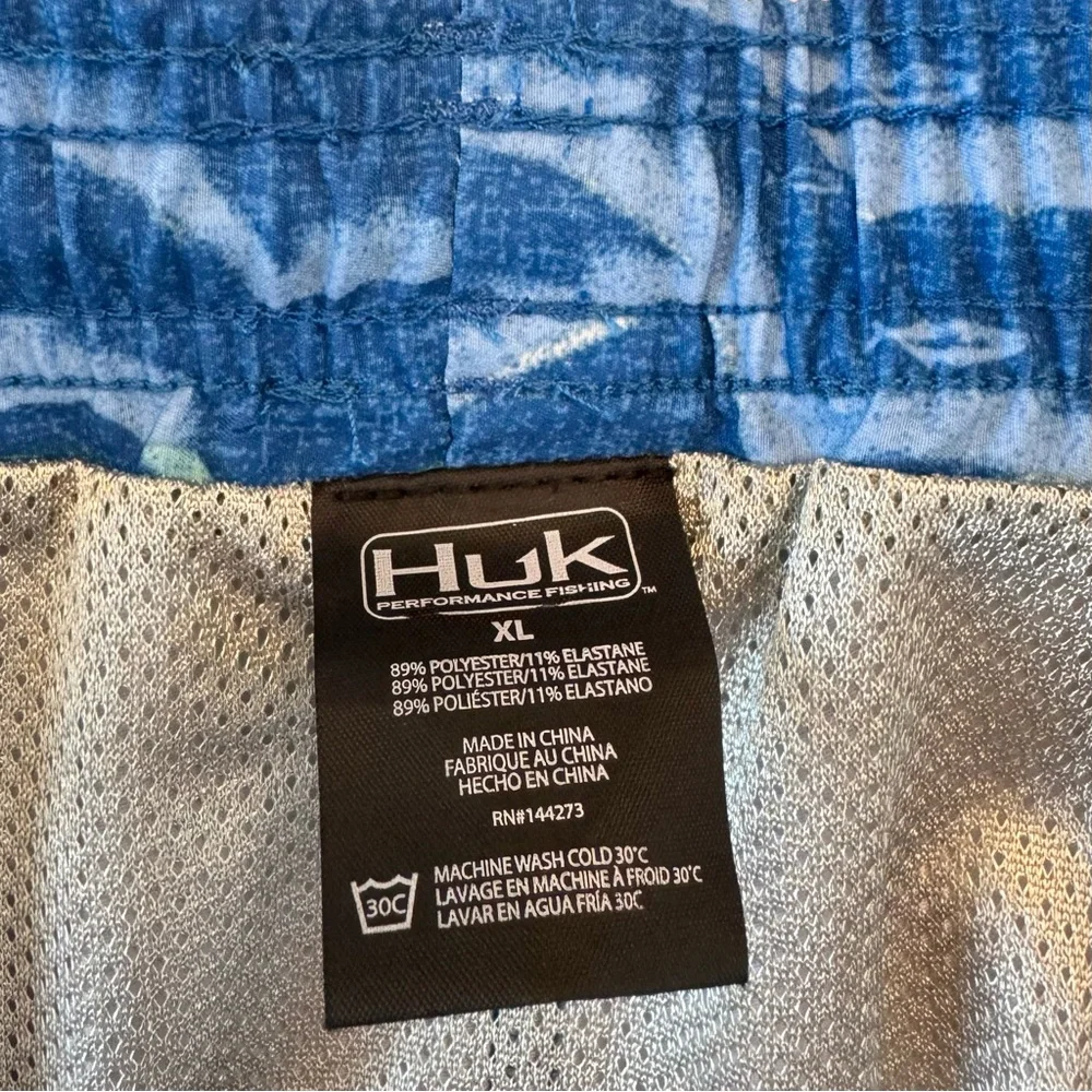 Huk Wave Volley 5.5” Inseam Swim Trunks Shorts Board Sz XL Blue Fishing Outdoors